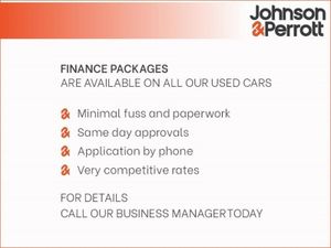 Volvo EX40 70 kWh Core / 3.95  APR Finance / LED - Image 3