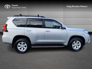 Toyota Land Cruiser LWB COMM A/T - Image 3