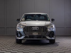 232 Audi Q3 45 TFSI-E S-Line - Image 2