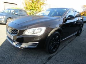 Volvo V60 CROSS COUNTRY 5DR Auto - Image 4