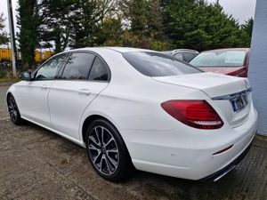 2017 MERCEDES-BENZ E CLASS SE AUTOMATIC E200D - Image 4