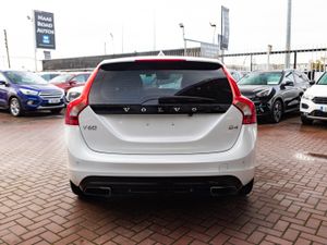 V60 2.0D4 SE LUXURY 5DR ESTATE AUTOMATIC// - Image 4