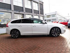 V60 2.0D4 SE LUXURY 5DR ESTATE AUTOMATIC// - Image 2