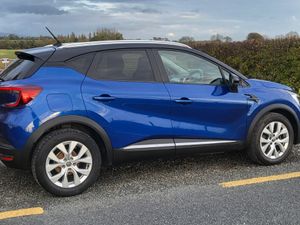 Renault Captur 2020 1.5 diesel mint condition - Image 2