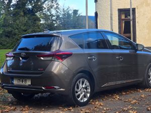 2017 Toyota Auris 1.4 D4D SOL - Image 4