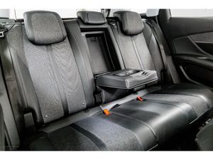 Peugeot 3008 Allure 1.5 Diesel 130HP - Image 3