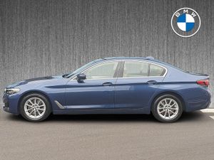 BMW 5 Series 520i SE Saloon - Image 4