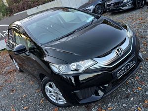 🔥 2015 Honda Fit 1.5 Petrol Hybrid Automatic - Image 2