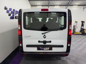 2022 (222) RENAULT TRAFIC LWB 9 SEATER 2.0 150BHP - Image 4