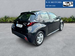 Toyota Yaris 2022 HYBRID LUNA NEW SHAPE - Image 3