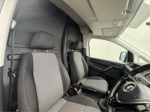 Volkswagen Caddy PV TREND TDI 75HP MANUAL 5SPEED 5 - Image 4