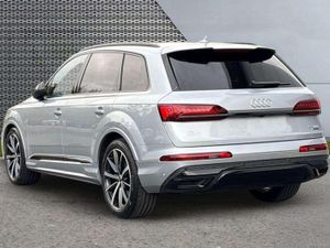 202 Audi Q7 S-Line Quattro - Image 2