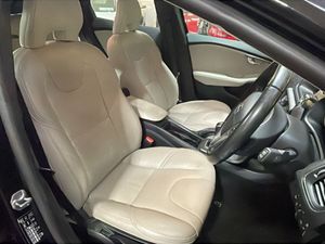 2016 Volvo V40  D2 (120hp) SE+Leather 2.0 D - Image 4