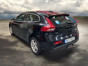 2016 Volvo V40  D2 (120hp) SE+Leather 2.0 D - Image 2