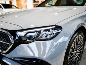 Mercedes-Benz E-Class E300de AMG Plus 328bhp PHEV - Image 3