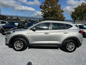 2016 (161) Hyundai Tucson 1.7 D Comfort - Image 4