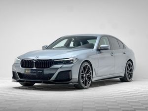 BMW 5-Series 520D M SPORT - Image 3