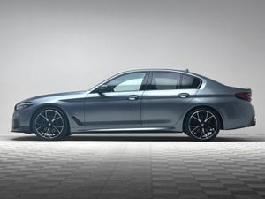 BMW 5-Series 520D M SPORT - Image 4