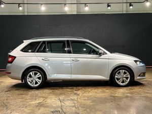 Skoda Fabia 1.0 TSI - PARKING SENSORS - STEERING W - Image 3