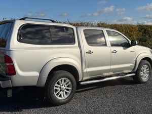 2012 Toyota Hilux Invincible 3.0 5 Seat N1 Crewcab - Image 3