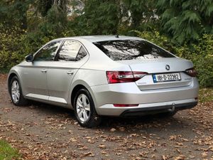 2018 SKODA SUPERB AUTOMATIC 1.6 TDI - Image 4