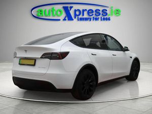 Tesla Model Y LONG RANGE Dual motor AWD, Reversing - Image 3