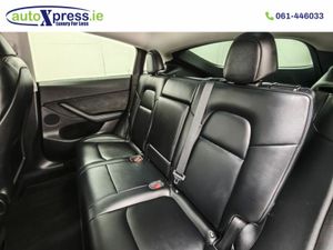 Tesla Model Y LONG RANGE Dual motor AWD, Panoramic - Image 4