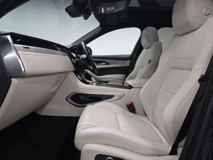 Jaguar F-pace F-Pace Diesel Estate R-Dynamic S - Image 4