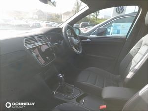 Volkswagen Tiguan Estate Special Edition R-Line Ed - Image 3