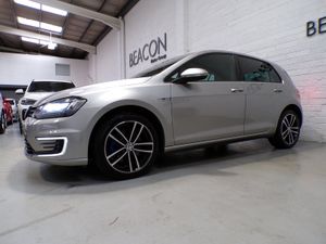 **GTE VOLKWAGEN GOLF 204BHP**26,000 MILES**AUTO** - Image 4
