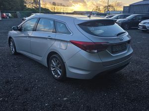 Hyundai i40 2015 Manual - Image 2