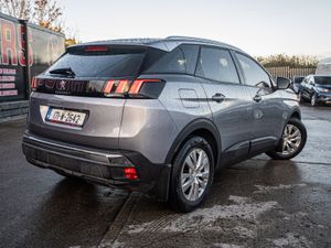 2017 Peugeot 3008 1.6d Auto/Irish car/1yr warranty - Image 2