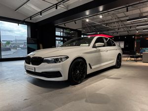 2019 BMW 520d SE Automatic in classic White - Image 3