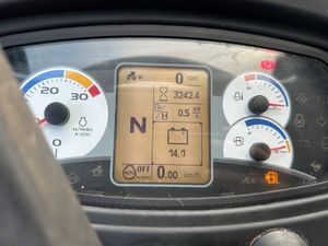 2019 New Holland T5-105 with Loader - Image 2