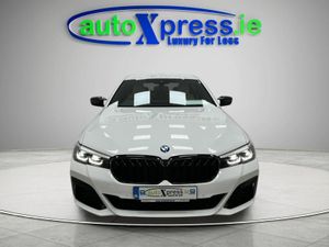BMW 5-Series 520D M SPORT Automatic, Reversing cam - Image 3