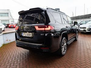 TOYOTA AMAZON  LC300 5 SEATER VAT DOCKET AVAILABLE - Image 3