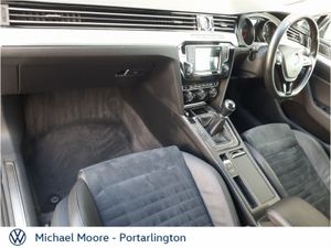 Volkswagen Passat 1.6 TDI 120HP Highline - Image 4