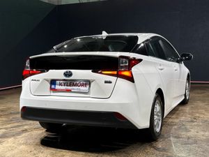 Toyota Prius 1.8L PETROL HYBRID - REVERSE CAMERA - - Image 4