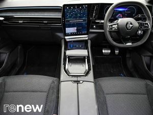 Renault Austral E-tech Hybrid 200 Iconic Esprit A - Image 2