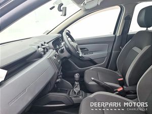 Dacia Duster dCi 115 Essential + - Image 4