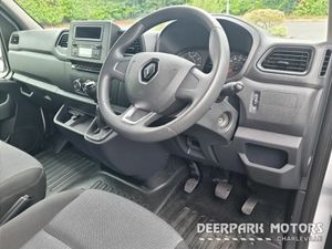 Renault Master MASTER FWD MM33 BLUE DCI 135 B - Image 2