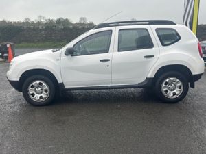Dacia Duster 1.5 dCi 110 Alternative (low Kms) - Image 4