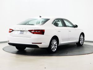 *8* 2020 Skoda Superb 2.0TDI SE - Image 4