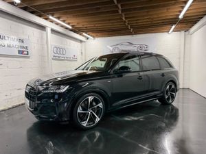 2021 Audi Q7 55TFSI Quattro S-Line Black Edition - Image 2