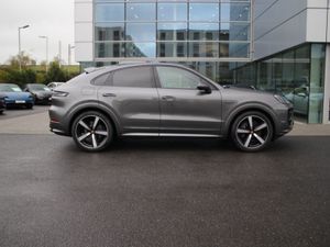 Porsche Cayenne Cayenne Coupe - Image 4