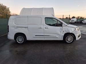 ? 231 Toyota Proace City LWB - Image 2