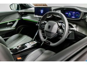Peugeot 2008 E-GT 50kWh Auto 136HP - Black Roof - Image 4