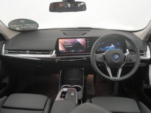 BMW iX1 Edrive20 Xline - Image 4