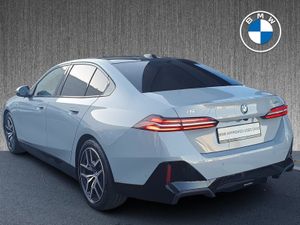 BMW i5 Edrive40 M Sport Saloon - Image 3