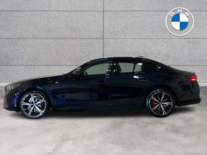 BMW 5 Series 530e M Sport Pro Saloon - Image 4